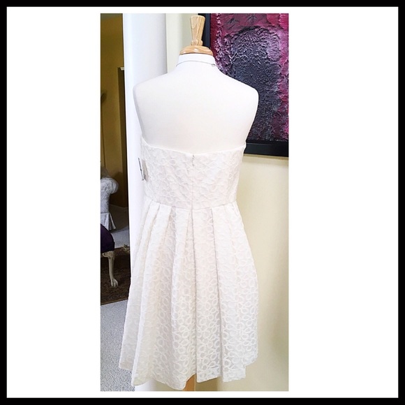 WHITE STRAPLESS FORMAL SHORT COCKTAIL DRESS - Picture 5 of 8